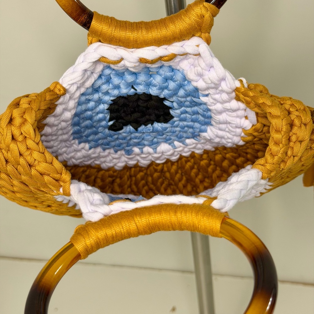 Handcrafted Crochet Bag with Tortoise Shell Handle - Picture 15 of 16